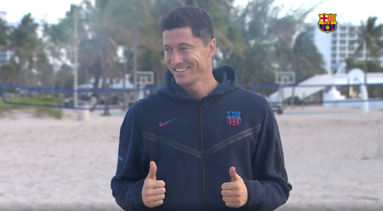 Robert Lewandowski w Barcelonie. Jak przebiegał medialny transfer?