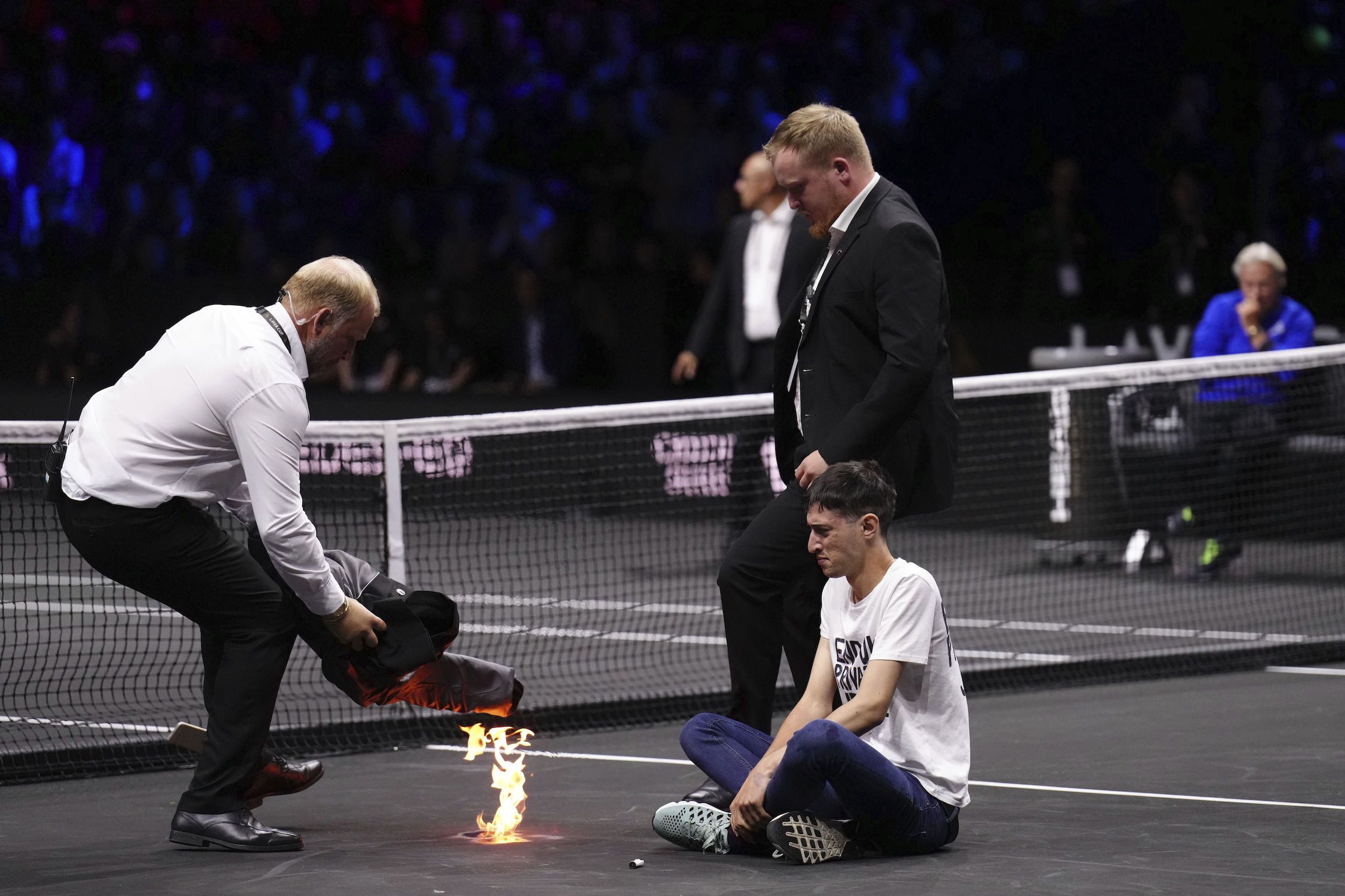 Laver Cup: Mężczyzna podpalił się na korcie