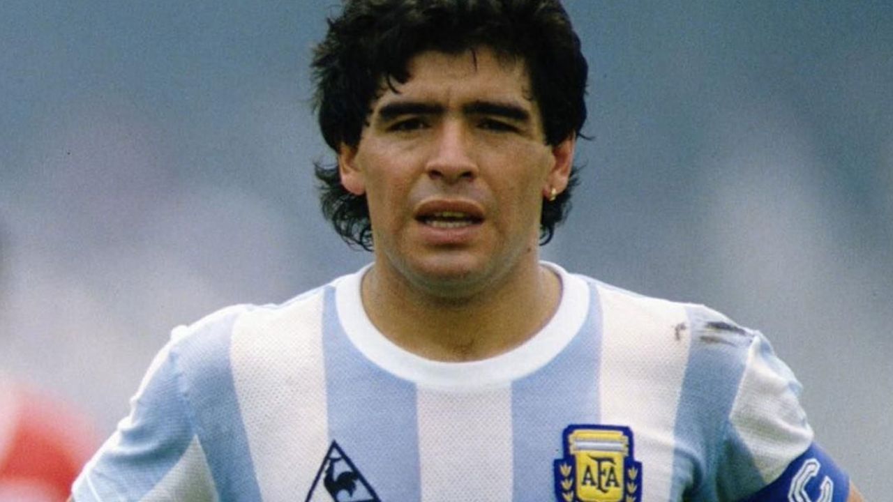 Piłka warta kilkanaście milionów złotych. To nią Diego Maradona strzelił gola ręką