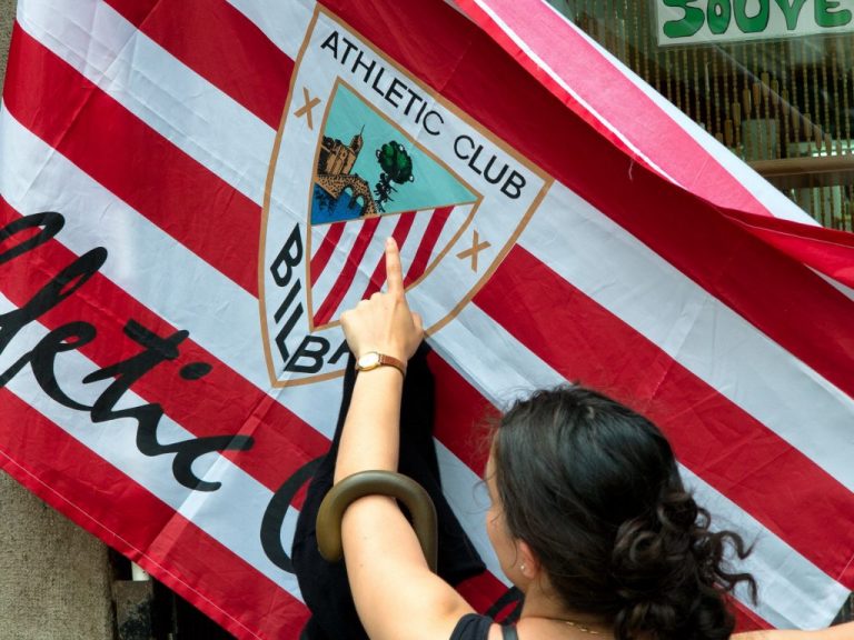 Athletic Bilbao sprzedaje&#8230; kolarskie trykoty