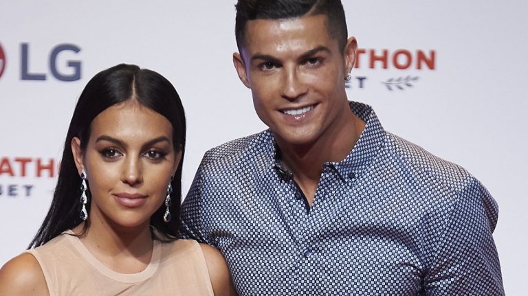 Partnerka Cristiano Ronaldo krytykuje Fernando Santosa