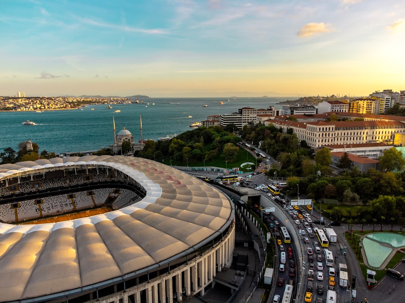 Besiktas podpisał kontrakt z Gazpromem. Rosyjski koncern sponsorem tytularnym stadionu