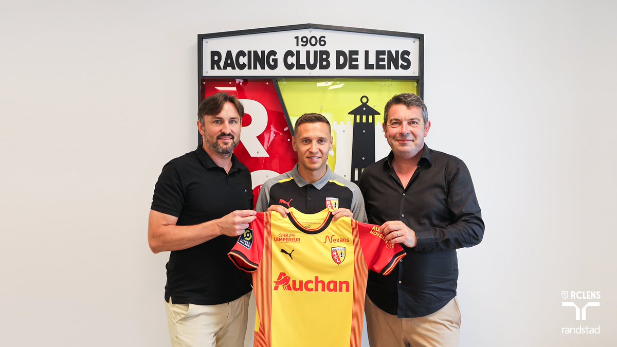 Przemysław Frankowski przedłużył kontrakt z RC Lens do końca czerwca 2028 roku.