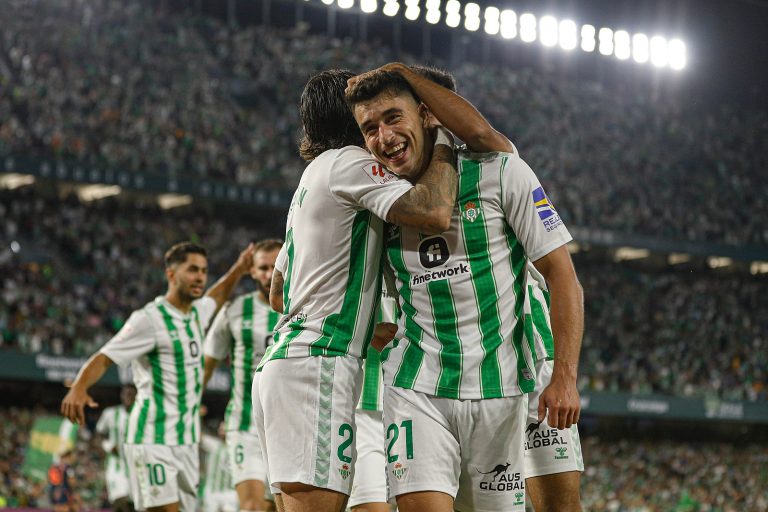 Marc Roca of Real Betis  during the La Liga match between Real Betis and Valencia CF played at Benito Villamarin Stadium on October 1 in Sevilla, Spain. (Photo by Antonio Pozo / pressinphoto / Sipa USA)PHOTO)
2023.10.01 Sewilla
pilka nozna liga hiszpanska
Real Betis - Valencia CF
Foto pressinphoto/SIPA USA/PressFocus

!!! POLAND ONLY !!!