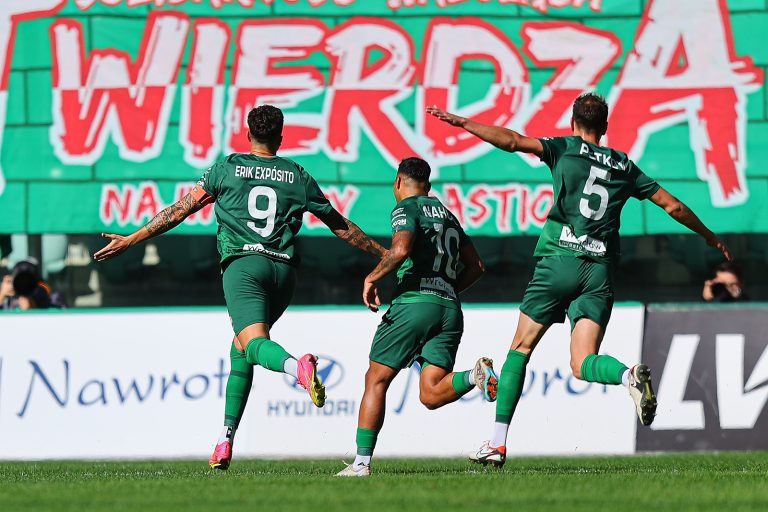 2023.10.08 Wroclaw
Pilka nozna 
PKO Ekstraklasa
Slask Wroclaw - Gornik Zabrze
N/z bramka gol radosc na 1-0 Erik Exposito
Foto Pawel Andrachiewicz / PressFocus

2023.10.08 Wroclaw
Football 
Polish PKO Ekstraklasa
Slask Wroclaw - Gornik Zabrze
bramka gol radosc na 1-0 Erik Exposito
Credit: Pawel Andrachiewicz / PressFocus