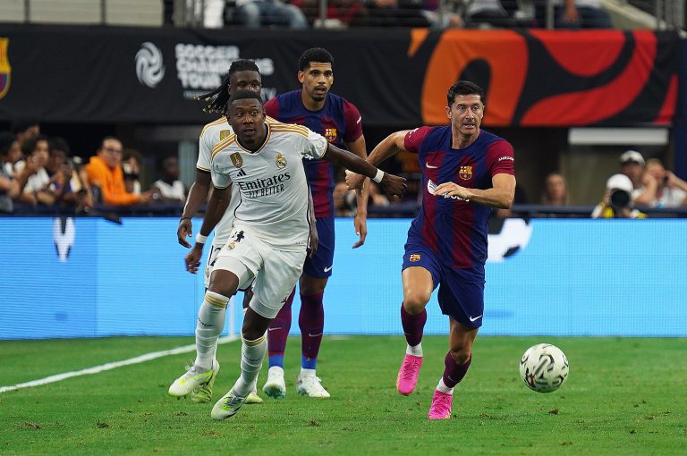 Arlington, Texas, United States: Real Madrid&#039;s David Alaba and Barcelona&#039;s Robert Lewandowski run after the ball during the Soccer Champions Tour game between Barcelona and Real Madrid played at AT&amp;T Stadium on Saturday July 29, 2023.  (Photo by Javier Vicencio / Eyepix Group/Sipa USA)
2023.07.29 Arlington
pilka nozna sparing
FC Barcelona - Real Madryt
Foto Javier Vicencio / Eyepix Group/SIPA USA/PressFocus

!!! POLAND ONLY !!!