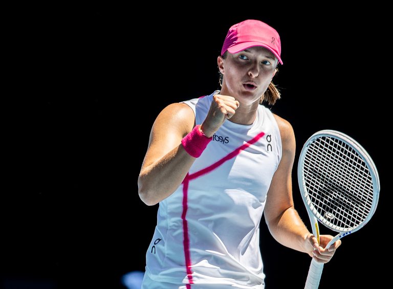 (240116) -- MELBOURNE, Jan. 16, 2024 (Xinhua) -- Iga Swiatek of Poland celebrates during the women&#039;s singles 1st round match between Iga Swiatek of Poland and Sofia Kenin of the United States at Australian Open tennis tournament in Melbourne, Australia, Jan. 16, 2024. (Photo by Hu Jingchen/Xinhua)

2024.01.16 Melbourne
tenis ziemny , turniej wielkoszlemowy
Australian Open
Foto Hu Jingchen/Xinhua/PressFocus

!!! POLAND ONLY !!!