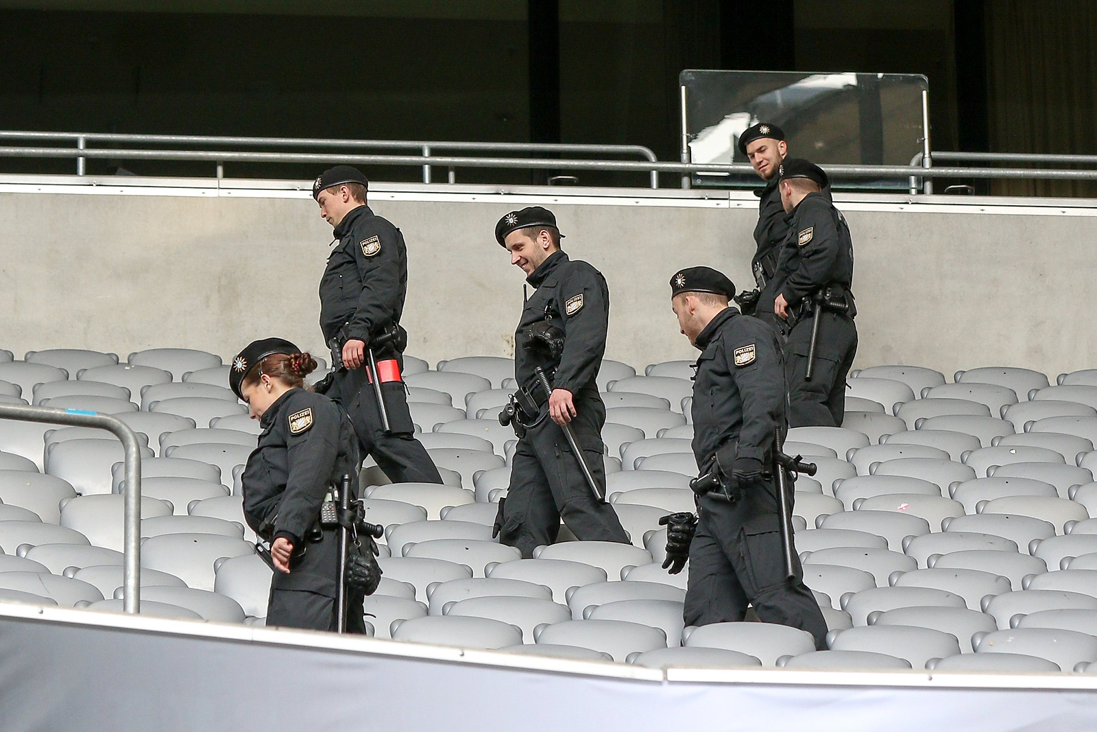 Police security check of the stands, Germany vs. Italy, Football, pre season friendly, 29.03.2016
29.03.2016 Monachium
Pilka nozna mecz towarzyski
Niemcy - Wlochy
FOTO Kolbert/Pixathlon / SIPA / PressFocus

POLAND ONLY!!