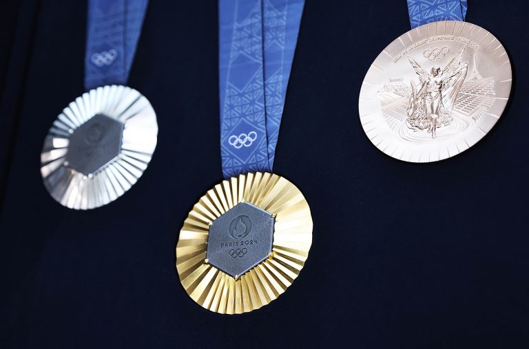 (240208) -- SAINT-DENIS, Feb. 8, 2024 (Xinhua) -- Paris 2024 Olympic medals are seen the revealing ceremony at the Paris Olympic organizers in Saint-Denis, near Paris, France, Feb. 8, 2024. The medals awarded at this year&#039;s Paris Olympics and Paralympics will feature a hexagon-shaped piece of iron taken from the Eiffel Tower in their center, organizers said as they unveiled their design on Thursday. (Xinhua/Gao Jing)

2024.02.08 Saint-Denis
igrzyska olimpijskie
Prezentacja medali Igrzysk Olimpijskich Paryz 2024
Foto Gao Jing/Xinhua/PressFocus

!!! POLAND ONLY !!!