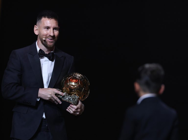 (231031) -- PARIS, Oct. 31, 2023 (Xinhua) -- Argentine forward Lionel Messi reacts on stage with his trophy as he receives his 8th Ballon d&#039;Or award during the 2023 Ballon d&#039;Or France Football award ceremony at the Theatre du Chatelet in Paris, France, Oct. 30, 2023. (Xinhua/Gao Jing)

2023.10.30 Paryz
pilka nozna 
Zlota pilka
Foto Gao Jing/Xinhua/PressFocus

!!! POLAND ONLY !!!