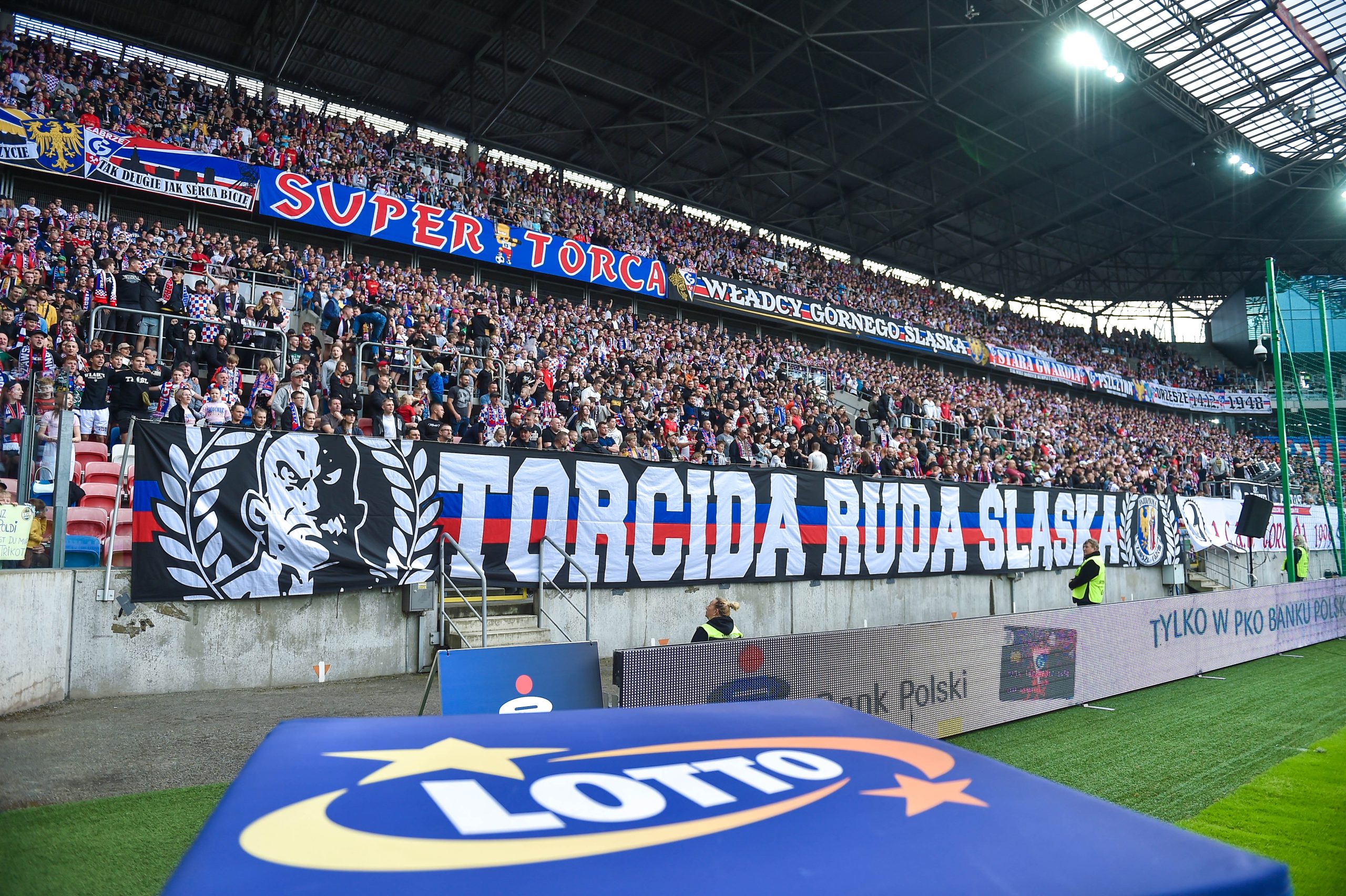 2024.05.11 Zabrze
Pilka nozna PKO Ekstraklasa Sezon 2023/2024
Gornik Zabrze - Stal Mielec
N/z kibice, trybuny, doping, flaga, flagi
Foto Marcin Bulanda / PressFocus

2024.05.11 Zabrze
Football Polish PKO Ekstraklasa League Season 2023/2024
Gornik Zabrze - Stal Mielec
kibice, trybuny, doping, flaga, flagi
Credit: Marcin Bulanda / PressFocus