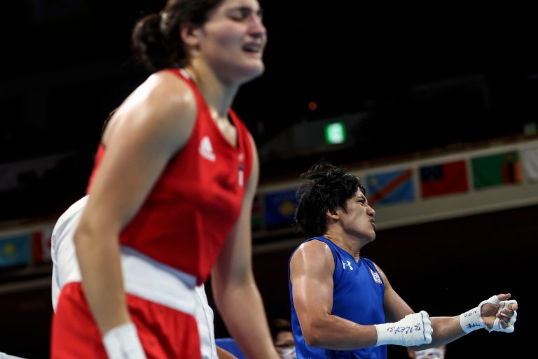 (210727) -- TOKYO, July 27, 2021 (Xinhua) -- Chen Nien-chin (in blue) of Chinese Taipei and Angela Carini of Italy react during the women&#039;s welter 64-69kg preliminaries match of boxing at Tokyo 2020 Olympic Games in Tokyo, Japan, July 27, 2021. (Xinhua/Ou Dongqu)
2021.07.27 Tokio
Igrzyska Olimpijskie 
Boks 
Foto Ou Dongqu/Xinhua/PressFocus

!!! POLAND ONLY !!!