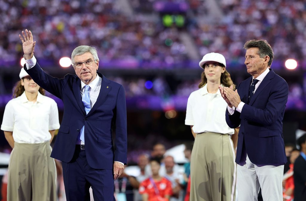 (240811) -- PARIS, Aug. 11, 2024 (Xinhua) -- International Olympic Committee (IOC) President Thomas Bach (2nd L) and World Athletics President Sebastian Coe (1st R) attend during the victory ceremony of women&#039;s marathon of Athletics at the closing ceremony of the Paris 2024 Olympic Games in Paris, France, Aug. 11, 2024. (Xinhua/Li Ming)

2024.08.11 Paryz
Sport , Igrzyska Olimpijskie Paryz 2024
Ceremonia zamkniecia Igrzysk Olimpijskich
Foto Li Ming/Xinhua/PressFocus

!!! POLAND ONLY !!!