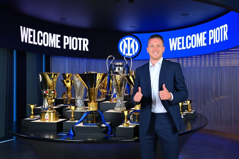 MILAN, ITALY - JULY 06: FC Internazionale Unveils New Signing Piotr Zielinski at Inter Headquarters on July 06, 2024 in Milan, Italy. (Photo by Mattia Pistoia - Inter/Inter via Getty Images)