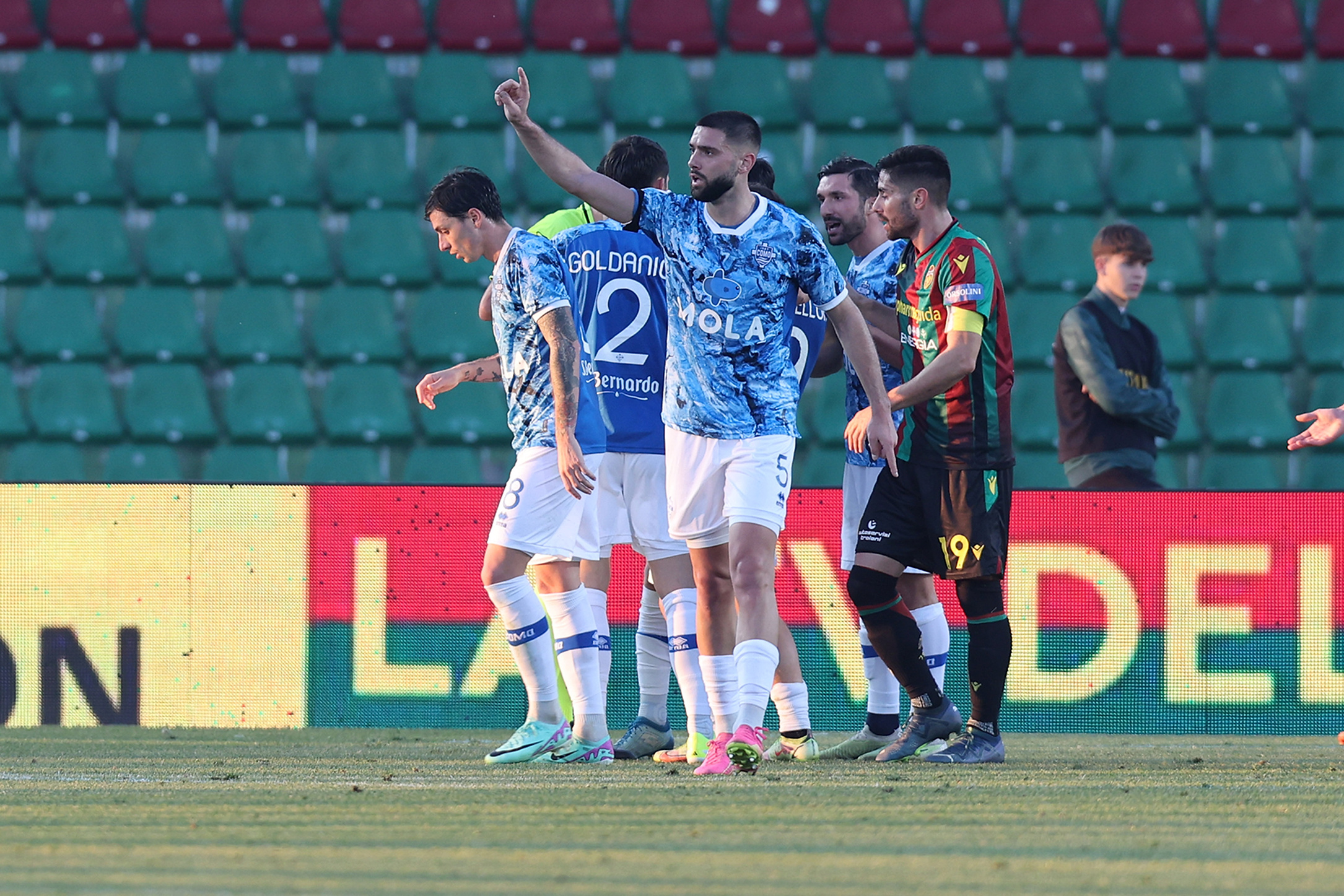 Curto Marco (Como)
during the Italian Serie BKT match between Ternana vs Como on 03 February 2024 at the Liberati stadium in Terni Italy
(Photo by Luca Marchetti/LiveMedia)
  during  Ternana Calcio vs Como 1907, Italian soccer Serie B match in Terni, Italy, February 03 2024 (Photo by Luca Marchetti/IPA Sport / ipa-a/IPA/Sipa USA)
2024.02.03 Terni
pilka nozna , 2. liga wloska 
Ternana Calcio - Como 1907
Foto Luca Marchetti/IPA Sport/ipa-agency.net/SIPA USA/PressFocus

!!! POLAND ONLY !!!