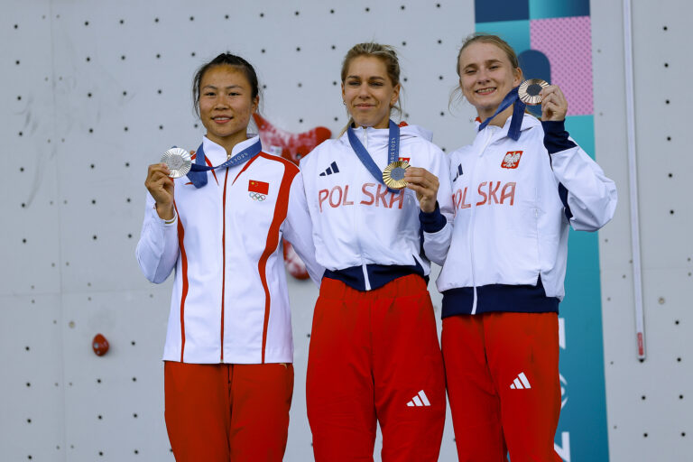 MIROSLAW Aleksandra of Poland DENG Lijuan of People&#039;s Republic of China Sport KALUCKA Aleksandra of Poland podium Climbing Women&#039;s Speed, Final during the Olympic Games Paris 2024 on 7 August 2024 at Le Bourget Sport Climbing Venue in Le Bourget, France (Photo by /Sipa USA)
2024.08.07 Le Bourget
Sport , Igrzyska Olimpijskie Paryz 2024 , Polska z dwoma medalami
Wspinaczka sportowa na czas kobiet
Foto Gregory Lenormand/DPPI/IPA Sport 2/ipa-agency.net/SIPA USA/PressFocus

!!! POLAND ONLY !!!