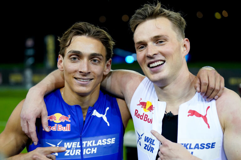 Zurich, Switzerland, September 4th 2024: Winner Armando Duplantis (SWE) and Karsten Warholm (NOR) during the special 100m - to settle it all event between Karsten Warholm and Mondo Duplantis during the Wanda Diamond League Weltklasse at Letzigrund stadium in Zurich, Switzerland.   (Daniela Porcelli / SPP) (Photo by Daniela Porcelli / SPP/Sipa USA)
2024.09.04 Zurych
lekkoatletyka , lekka atletyka , mityng lekkoatletyczny
Diamentowa Liga 2024 - Zurych
Foto Daniela Porcelli/SPP/SIPA USA/PressFocus

!!! POLAND ONLY !!!