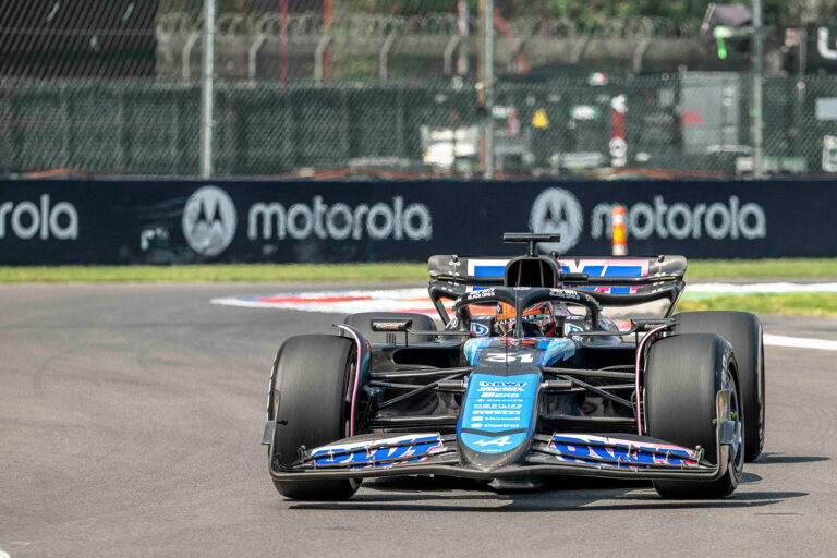 Mexico City, Mexico - October 26: #31 Esteban Ocon fra) BWT Alpine F1 Team fra) Alpine A524 Renault, at the 2024 Formula 1 Mexican Grand Prix, round 20 of the 2024 Formula 1 World Championship, held on October 25 to 27, 2024 at the Autodromo Hermanos Rodriguez in Mexico City, Mexico.  (Photo by Ian Bundey/Just Pictures/Sipa USA)
2024.10.24 Mexico City
Sporty motorowe , motoryzacyjne , Formula 1
Grand Prix Meksyku 2024
Foto Ian Bundey/Just Pictures/SIPA USA/PressFocus

!!! POLAND ONLY !!!