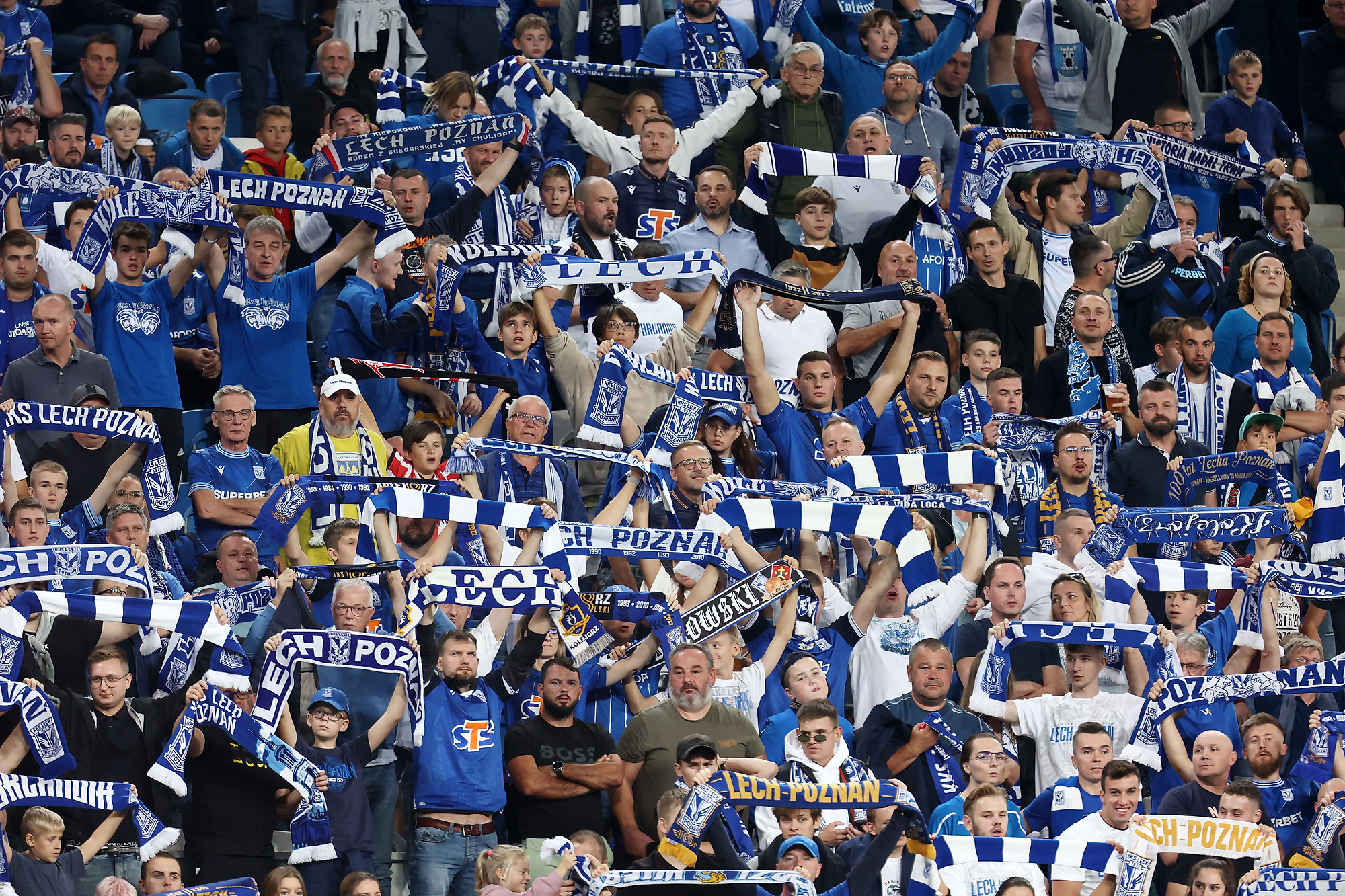 2023.09.28 Poznan Pilka nozna PKO Ekstraklasa sezon 2023/2024 Lech Poznan - Rakow Czestochowa N/z Kibice Lecha Poznan kibic fani fans fan supporters Foto Piotr Matusewicz / PressFocus

2023.09.28 Poznan
Football Polish PKO Ekstraklasa season 2023/2024 
Lech Poznan - Rakow Czestochowa 
Kibice Lecha Poznan kibic fani fans fan supporters 
Credit: Piotr Matusewicz / PressFocus