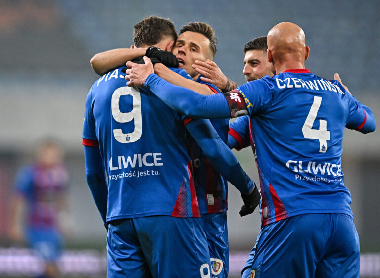 2024.11.08 Gliwice
Pilka nozna PKO Ekstraklasa sezon 2024/2025
Piast Gliwice - Motor Lublin
N/z Bramka gol radosc Fabian Piasecki Damian Kadzior Jakub Czerwinski
Foto Lukasz Sobala / PressFocus

2024.11.08 Gliwice
Football Polish League PKO Ekstraklasa season 2024/2025
Piast Gliwice - Motor Lublin
Bramka gol radosc Fabian Piasecki Damian Kadzior Jakub Czerwinski
Credit: Lukasz Sobala / PressFocus