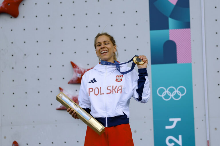 MIROSLAW Aleksandra of Poland DENG Lijuan of People&#039;s Republic of China Sport KALUCKA Aleksandra of Poland podium Climbing Women&#039;s Speed, Final during the Olympic Games Paris 2024 on 7 August 2024 at Le Bourget Sport Climbing Venue in Le Bourget, France (Photo by /Sipa USA)
2024.08.07 Le Bourget
Sport , Igrzyska Olimpijskie Paryz 2024 , Polska z dwoma medalami
Wspinaczka sportowa na czas kobiet
Foto Gregory Lenormand/DPPI/IPA Sport 2/ipa-agency.net/SIPA USA/PressFocus

!!! POLAND ONLY !!!