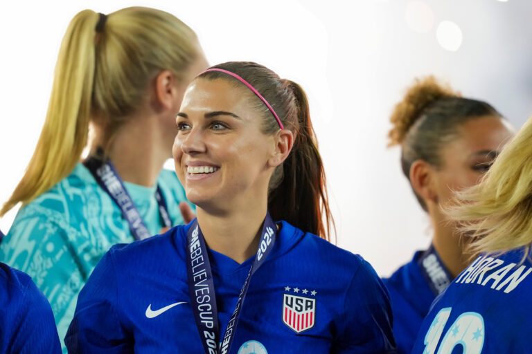 Apr 9, 2024; Columbus, Ohio, USA;  United States forward Alex Morgan celebrates with the teammates after defeating Canada in penalty kicks at Lower.com Field. Mandatory Credit: Aaron Doster-USA TODAY Sports/Sipa USA
2024.04.09 Columbus
pilka nozna kobiet , turniej SheBelieves Cup
Stany Zjednoczone - Kanada
Foto Aaron Doster-USA TODAY Sports/SIPA USA/PressFocus

!!! POLAND ONLY !!!